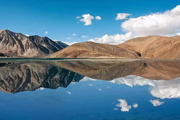 Chandigarh to Leh Taxi Hire